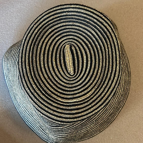 Eric Javits Packable Squishee Tan Black Woven Bucket Hat - OS - Picture 7 of 8